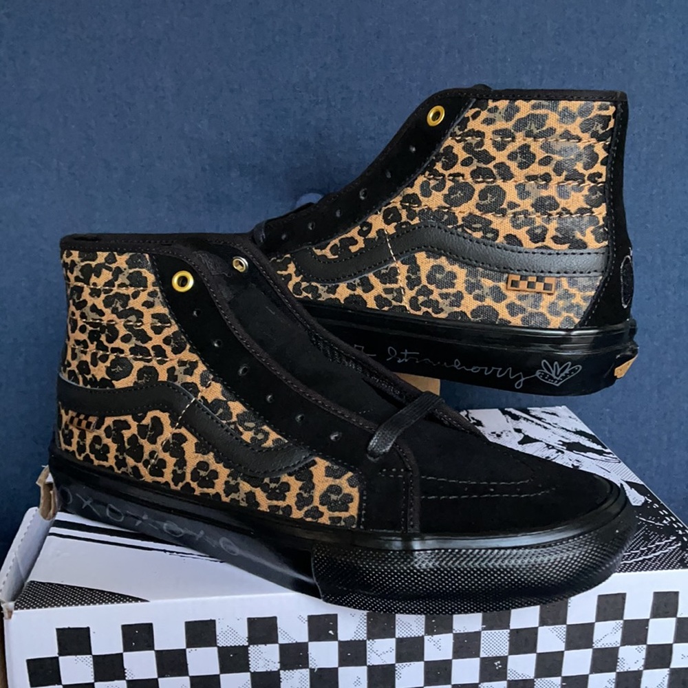 Vans Skate Sk8-Hi Deco Cher Strauberry Cheetah MENS - Picture 3 of 16